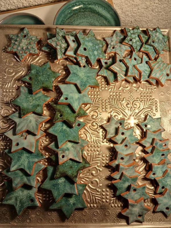 Earthenware star pendants